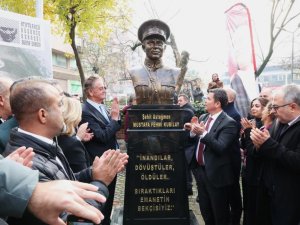 Osmangazi’de Şehit Kubilay Anıtı açıldı