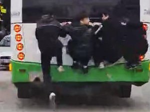 Bursa'da lise öğrencilerinin tehlikeli yolculuğu