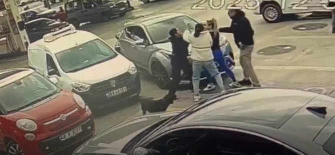 Maddi hasarlı kazanın kavgası büyük oldu