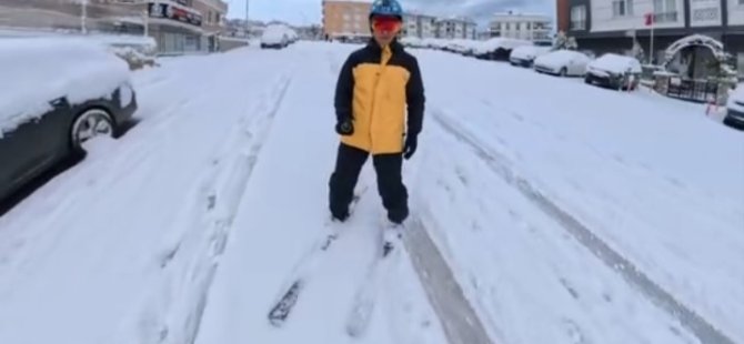 Bursa'da işe kayakla gitti, gündem oldu...