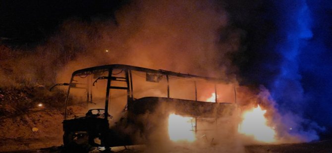 Faciadan dönüldü! 39 yolcusu bulunan otobüs alev alev yandı