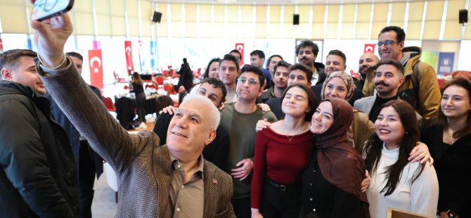 Başkan Bozbey, gençlerle geleceği konuştu