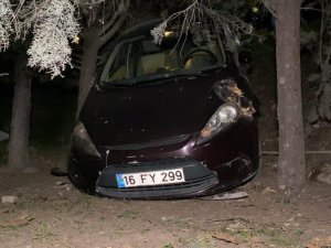 Bursa'da kaza sonrası panik! AVM'nin bahçesine uçtu