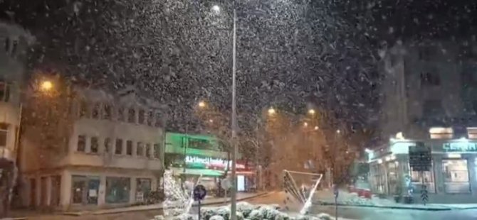 Bursa'da kar yağışı etkili oluyor