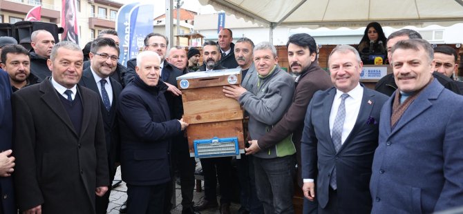 Bursa Büyükşehir'den dağ yöresine arı kovanı desteği