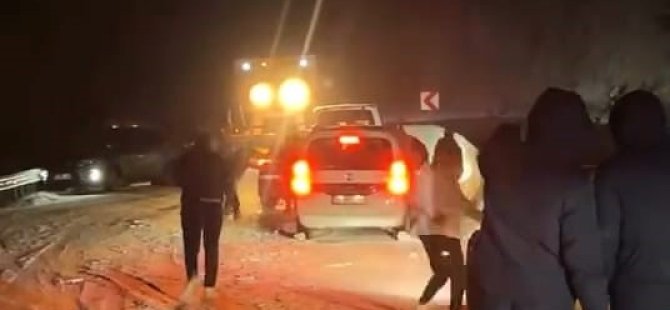 Bursa'da kar o yolu kapattı! Araçlar mahsur kaldı