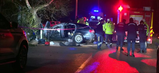 Bursa'da feci kaza! Ağaca çarpan araçta 2 genç kız can verdi, 2 yaralı
