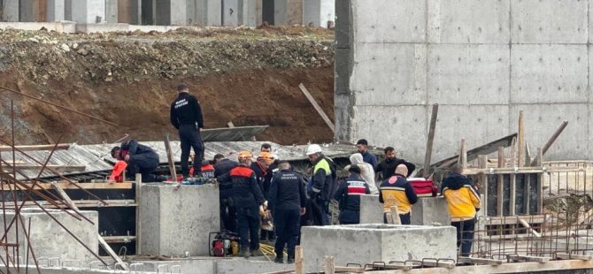 Bursa'da tonlarca betonun altında can verdi