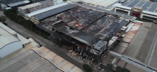 Bursa'da yanan fabrikadaki hasar gün ağarınca ortaya çıktı