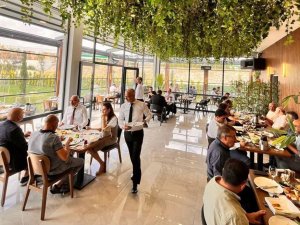 Restoranlarda kuver, servis, masa ücreti yasaklandı