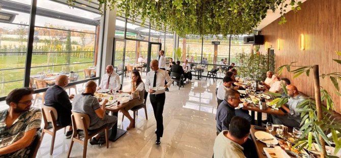 Restoranlarda kuver, servis, masa ücreti yasaklandı