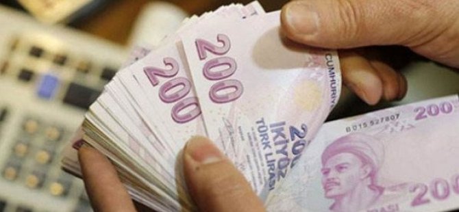 Emeklilerin maaş farkı hesaplara yattı