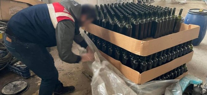 Bursa'da 800 litre kaçak şarap ele geçirildi