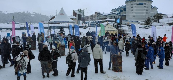 Uludağ zirvesinde gençlik buluşması