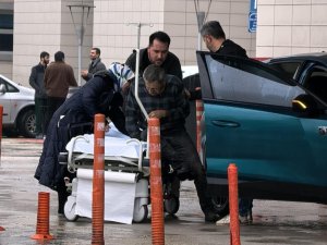 Bursa'da çatıdan düşüp hastanelik oldu