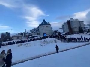 Uludağ'daki teleferik kuyruğu şaşırttı