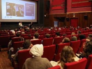 Ünlü yönetmen Karaçelik'in yeni filmi Bursalılarla buluştu