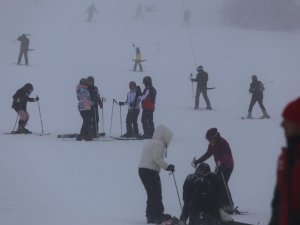 Uludağ'da kar yağışı hem turizmi hem barajları sevindirdi