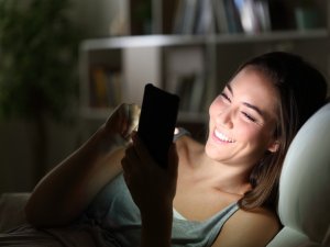 “Cebimizdeki ekran, hafızamızı ele geçiriyor”