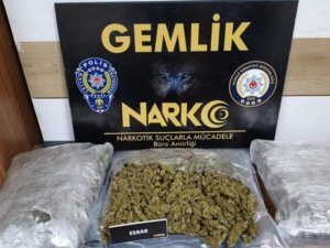 Bursa'da zehir deposu basıldı! 3,7 kilo uyuşturucu ile yakalandı..