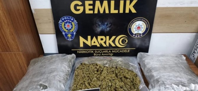 Bursa'da zehir deposu basıldı! 3,7 kilo uyuşturucu ile yakalandı..
