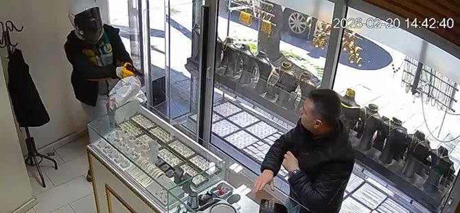 Bursa'da kuyumcuyu böyle soymaya çalışmış