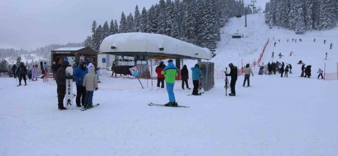 Uludağ'da kar kalınlığı 163 santimetreye ulaştı
