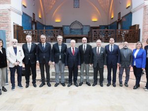 Bursa, fethin 700. yılında dünya sahnesinde