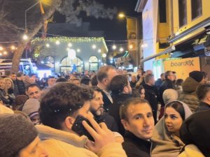 Binlerce kiş Abdal Meydanı'nda sahur yaptı!