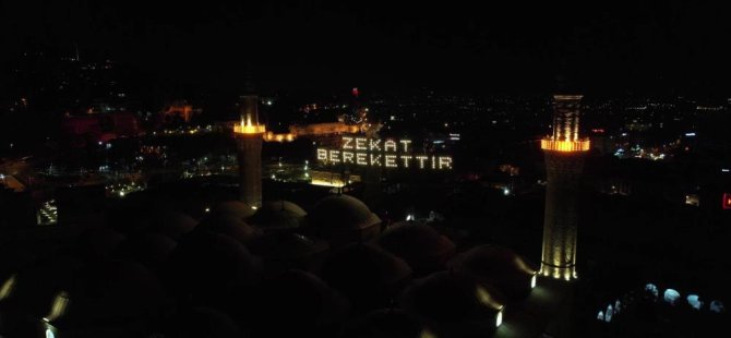 Ulucami'nin yeni mahyası Uludağ'dan görülüyor