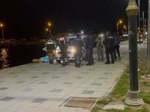 Sahilde sır ölüm! Bekçiler deniz yüzeyinde buldu...