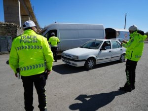 Sürücüler dikkat! APP plakalı araçlara ceza yolda