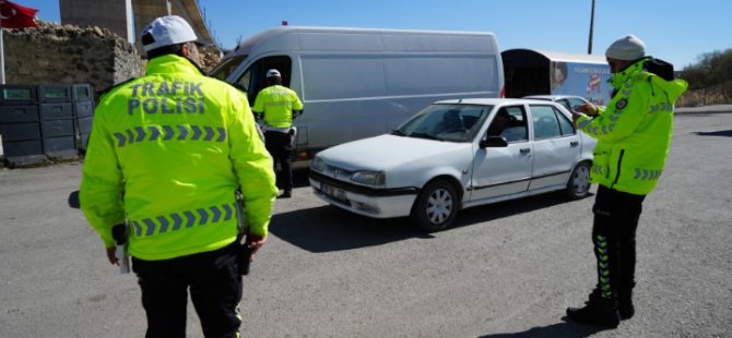 Sürücüler dikkat! APP plakalı araçlara ceza yolda