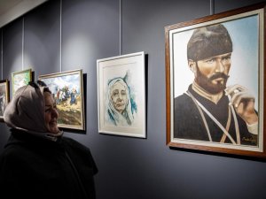 Bursa'da ‘Kadın ve Işık’ sergisi açıldı