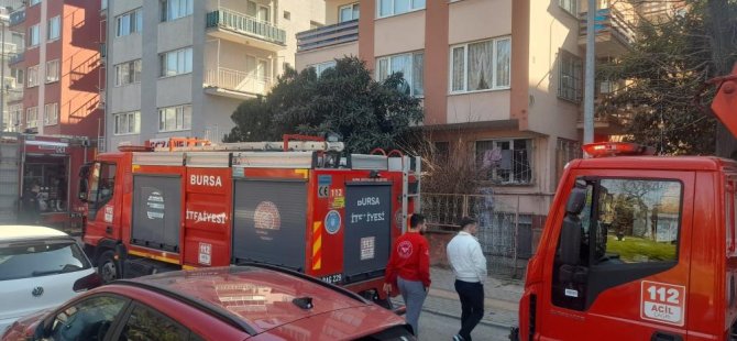 Bursa’da apartman çatısında yangın paniği
