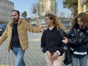 60 suç kaydı vardı! 8 çocuk annesi kadın cezaevine götürüldü