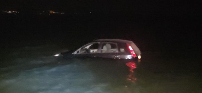 Bursa'da göle uçan otomobilde can pazarı