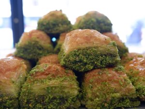 Dikkat! Bayram sofralarındaki hatalar sağlığınızı tehdit ediyor