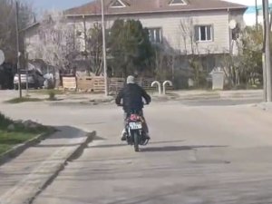 Bursa’da abartı egzozla gezdi cezayı yedi!