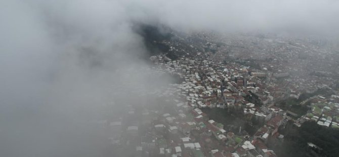 Uludağ'dan inen sis Bursa'yı böyle sardı