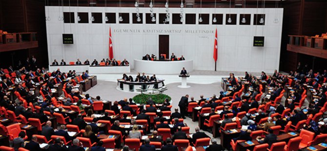TBMM'de gündem yoğun! Bedelli askerlik, doğum izni ve sosyal medya düzenlemesi...