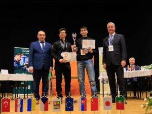 Bursa Erkek Lisesi Türkiye'nin gururu oldu