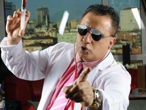 16. kattan düşen ünlü yapımcı Erol Köse hayatını kaybetti