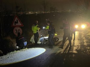 Bursa'da devrilen motosiklette can verdi