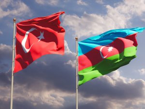 Azerbaycan, İran’ın Türkiye’ye yönelik füze saldırısını kınadı