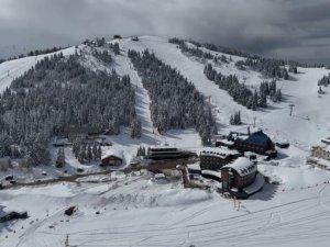 Uludağ'da sezon uzadı! Nisan ayınla 2 metre kar
