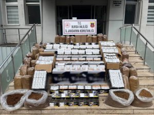 Bursa'da kaçak tütün operasyonu! 205 bin adet makaron ele geçirildi