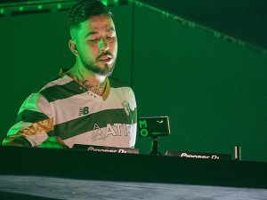 Dünyaca ünlü sanatçıdan Bursaspor paylaşımı!