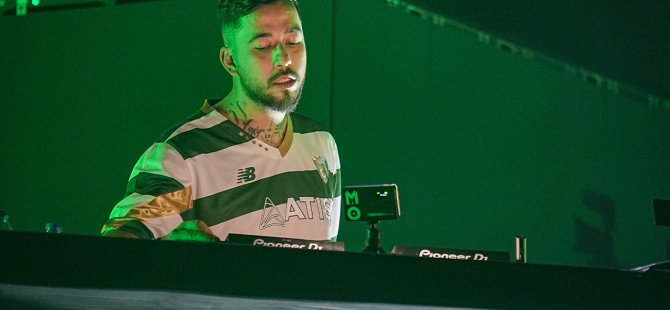 Dünyaca ünlü sanatçıdan Bursaspor paylaşımı!