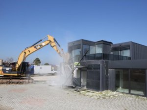 Bursa'da kaçak yapılar tek tek yıkıldı